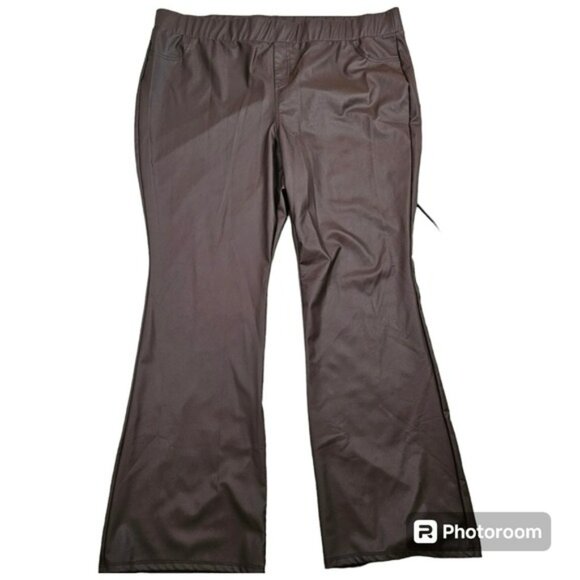 TORRID Signature Waist Faux Leather Bootcut Pants in 4 (26) - Picture 4 of 9